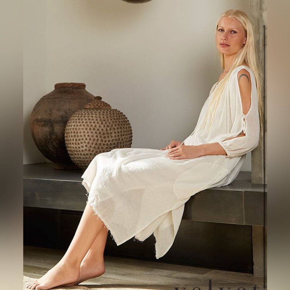 Velvet by Graham & Spencer White Midi Dress